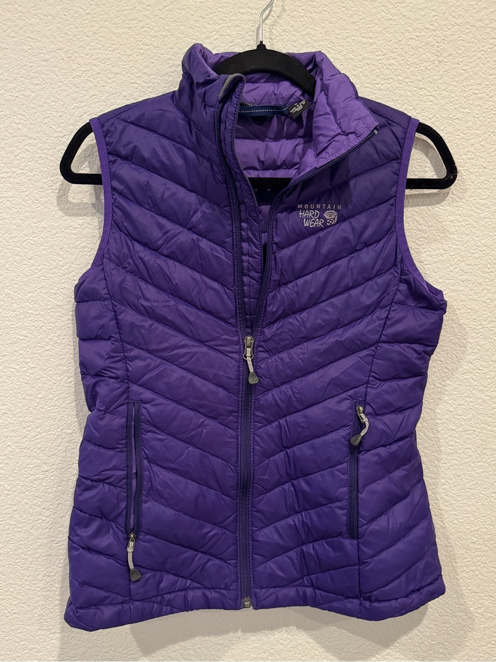 Mountain hardwear down full zip vest